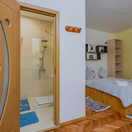 Butterfly Apartment *